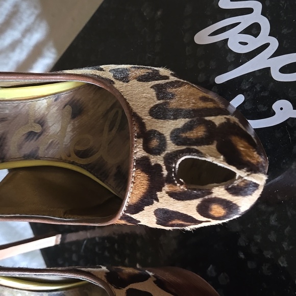 Women's Designer Shoes - Picture 3 of 3